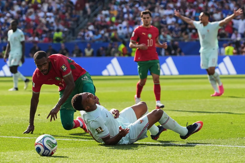 Mbappé nets 8th World Cup goal, then exits with ankle knock