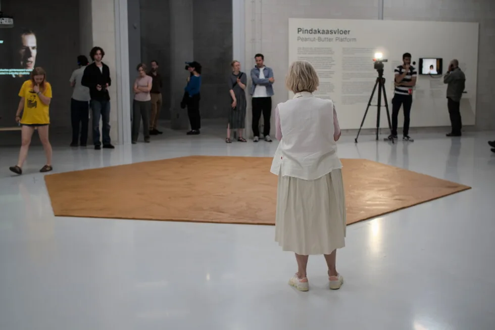 Dutch museum covers floor in peanut butter for artist tribute