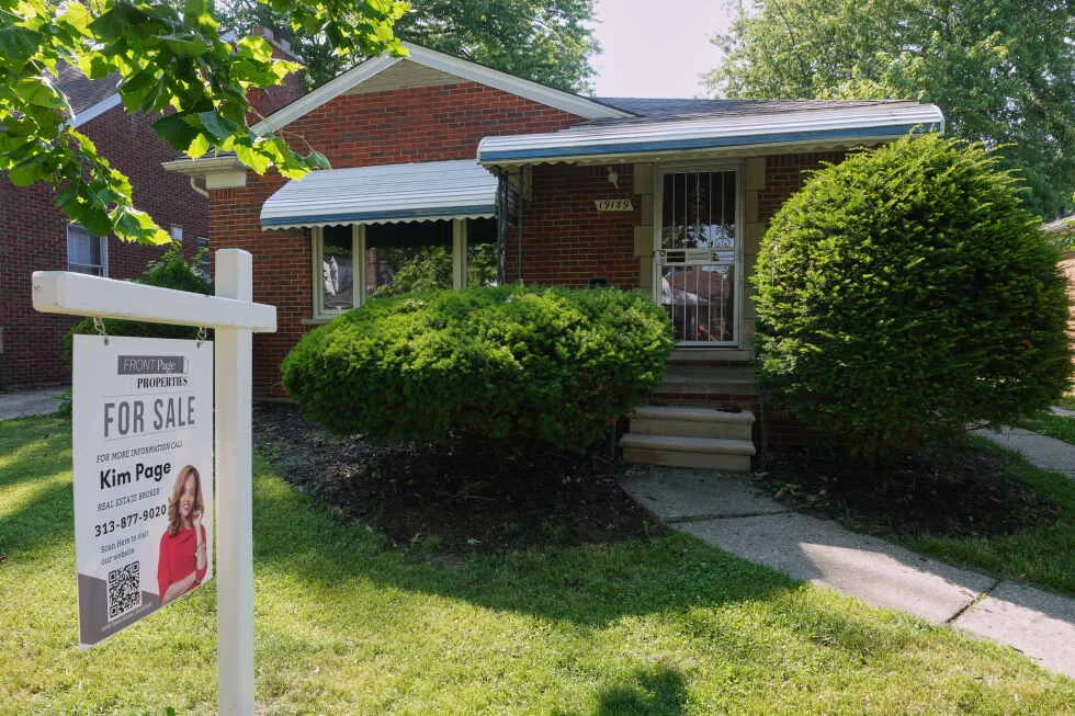 U.S. home prices peak as sales cool and rates climb